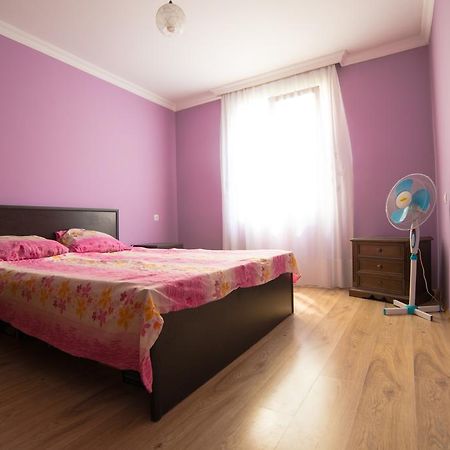 Angisa Apartment Batumi Eksteriør billede